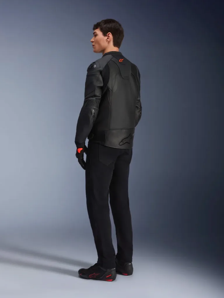 Alpinestars GP Plus R V4 Airflow Leather Jacket - official product gallery photo 4