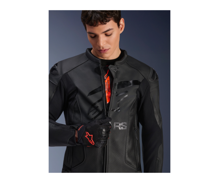 Alpinestars GP Plus R V4 Airflow Leather Jacket - official product gallery photo 10
