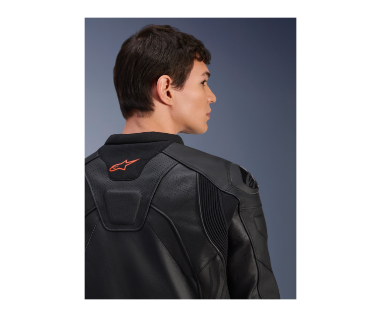 Alpinestars GP Plus R V4 Airflow Leather Jacket - official product gallery photo 9